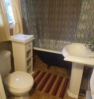 Kincardine House | Living Waters Guest Cottage Motel, Kincardine Guest Resort