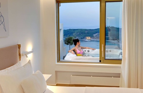 Parga House | LIVINGHOME SUITES