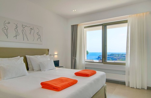 Parga House | LIVINGHOME SUITES