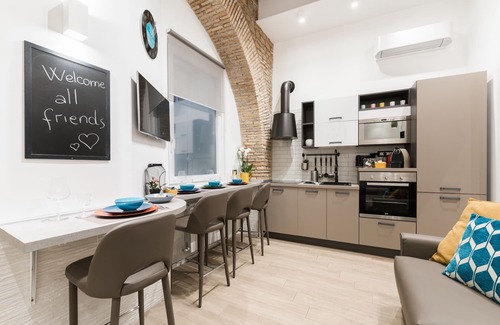 Trastevere Apartment | LivinginRome | Trastevere - vicolo Del Piede