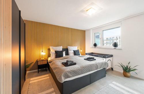 Pforzheim Apartment | LIVINGLike-Apartment - Central & Spacious with Balkony & Garage, Coffee - 103m2