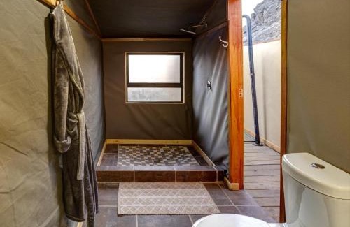 Goanikontes Cabin | Livingstone's Private Tented Lodge