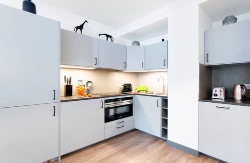 Quartier Sainte-Avoye Apartment | LivinParis | Luxury 2 Bedrooms Centre Pompidou