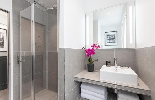 Quartier de la Porte-Saint-Denis Apartment | LivinParis - Luxury 2 Bedrooms Opera I