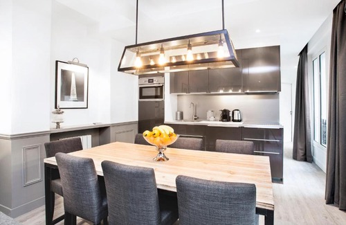 Arts-et-Metiers Apartment | LivinParis - Luxury 3 Bedrooms Le Marais I