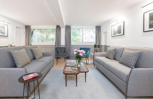 Ternes Apartment | LivinParis - Luxury 3 Bedrooms Arc de Triomphe I