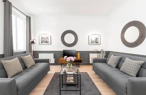 Quartier du Faubourg-Montmartre Apartment | LivinParis - Luxury 3 Bedrooms Opera I