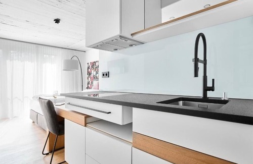 Berg Apartment | Livisit Bergpartment 36 - Doppelbettzimmer 27 qm - mit Küchenzeile und Bad