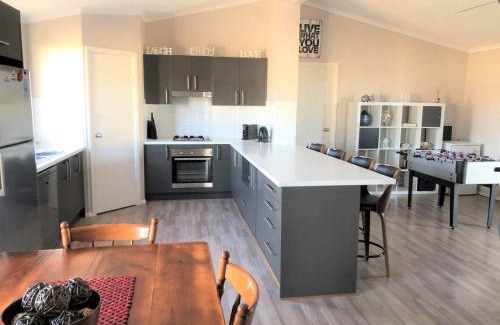 Para Wurlie House | Livnthadream - Point Turton