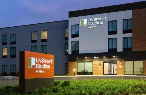 Tullahoma Hotel | LivSmart Studios By Hilton Tullahoma