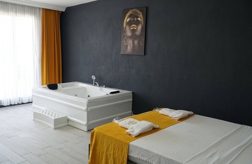 Guzelbahce Hotel | Lizbon Hotel