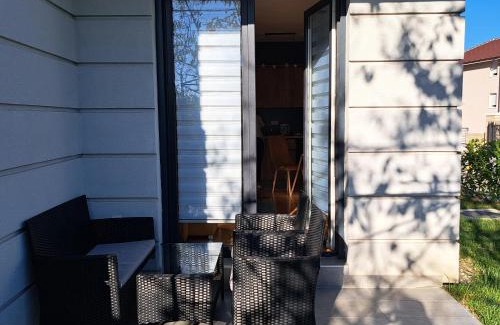 Vrnjacka Banja Apartment | Ljubičica deluxe 2, sa dvorištem i parkingom