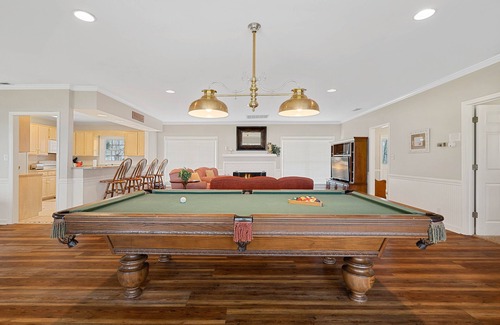 Denver House | LKN Waterfront Point Home!Sleeps 13! Large home&yard! Boating options available