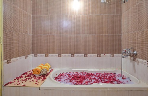 Lonavala Villa | ll EMPYREAN STAY ll 3BHK ll POOL ll AC ll JIMMY VILLA ll
