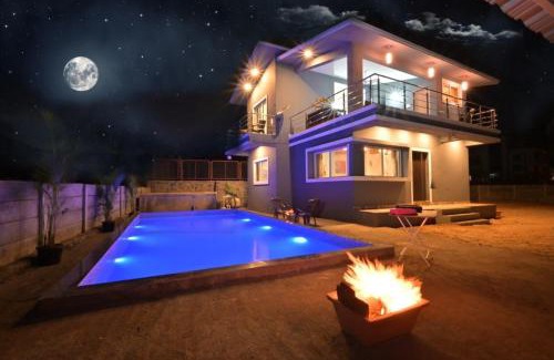Thakursai Ski Chalet | ll EMPYREAN STAY ll LEONCINO VILLA II 4BHK ll AC ll LARGEST POOL ll