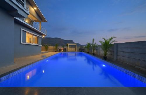Thakursai Ski Chalet | ll EMPYREAN STAY ll LEONCINO VILLA II 4BHK ll AC ll LARGEST POOL ll