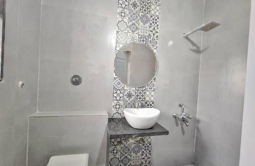 Malavli Villa | ll EMPYREAN STAY ll SUNFLOWER VILLA ll 3BHK ll AC ll PVT POOL ll FREE WIFI ll