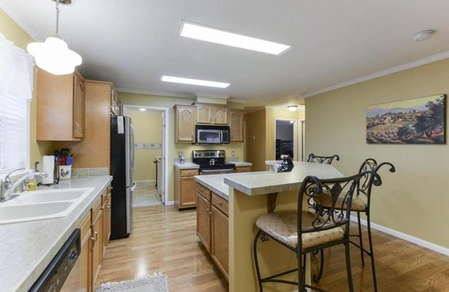 Omaha House | Llama House - Amazing Views, Country Setting - Pet the Llamas! Close to Everything!