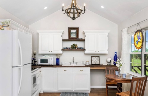 Llano Apartment | Llano River Carriage House | 1/1, River Frontage