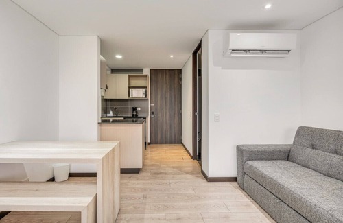 Llanogrande Apartment | Llanogrande Loft in a Hotel near Jardines Mall