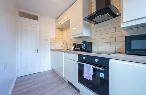Atlantic Wharf Apartment | Llansannor Drive by Tŷ SA - Free Parking