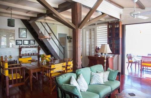 West End Villa | Llantrissant Beachcliff Villa