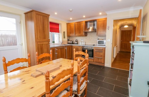 Amlwch House | LLECYN BRAF, pet friendly, country holiday cottage in Amlwch