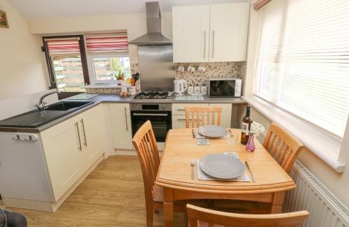 Whitland House | Lletty Bach