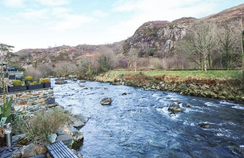 Beddgelert Cottage | LLETY, pet friendly, character holiday cottage in Beddgelert