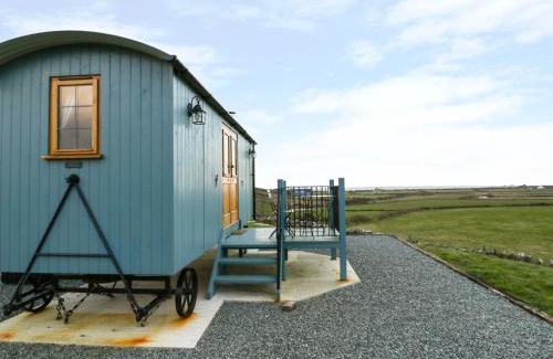 Holyhead House | Llety'r Bugail