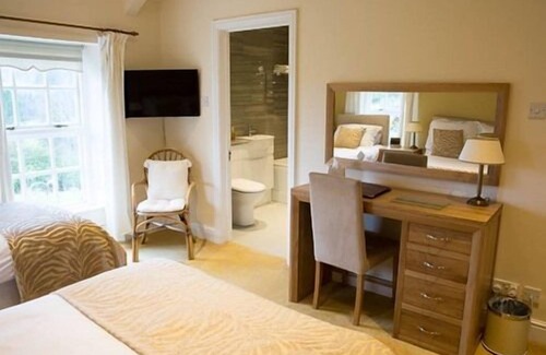 Merthyr Tydfil House | Llwyn Onn Guest House