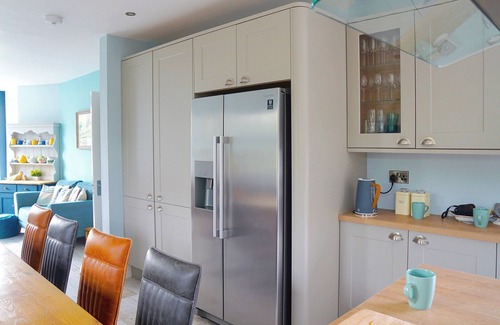 Edern Cottage | Llwynfor is the ideal base for your Llyn Peninsula holiday at any time of year.