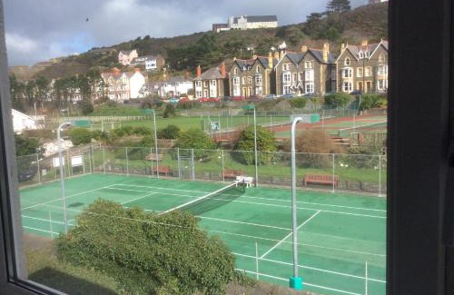 Aberystwyth House | Llwynygog Guest House