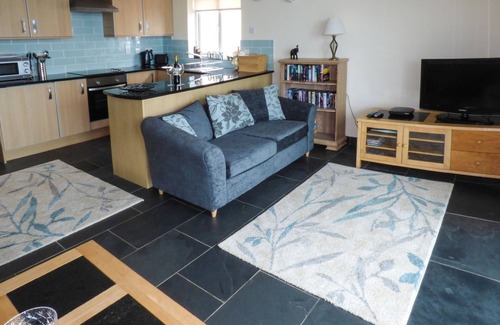 Pendine Cottage | LLYGAID YR HAUL, pet friendly in Pendine