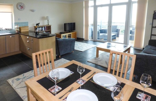 Pendine Cottage | LLYGAID YR HAUL, pet friendly in Pendine