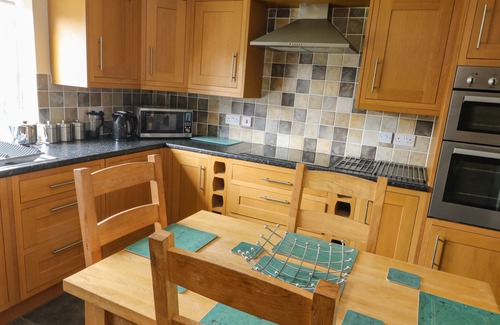Bodedern Cottage | LLYS LLYWENAN, pet friendly, with open fire in Llanddeusant