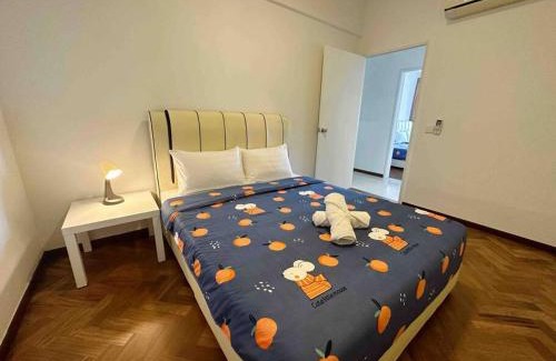 Tanjung Bungah Apartment | LM HomeyB 3BR Coastline Family Suite for 4-14 Pax with Nexflix & Coway Water Purifier