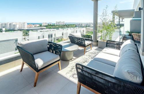 Estepona Apartment | LME144A Spacious & luxury family home
