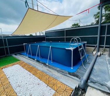 Durian Tunggal House | LNZ Pool Homestay Melaka
