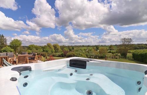 Saint-Germain-de-Clairefeuille House | Longère avec spa, tennis privé et recharge électrique - FR-1-497-221