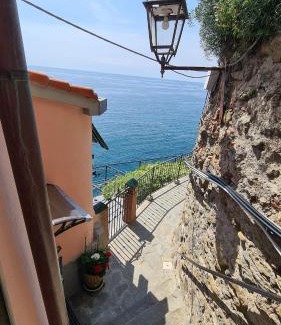 Riomaggiore Apartment | Lo scrigno sul mare Cinque Terre Riomaggiore