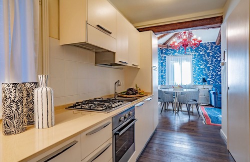 Dorsoduro Apartment | Lo Squero 3 Balcony (2nd floor)