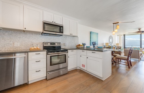 Maalaea Condo | LOA 105 OceanFront 2BD w Ocean Views AC Pool Perfect Getaway