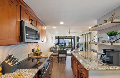 Maalaea Condo | LOA 403 Fully Remodeled Direct Oceanfront 2BD Maui Getaway Views of Maalaea Bay