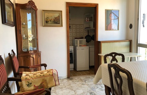 Loano House | LOANO apartment with parking Sea and mountain view. 700 meters from the sea