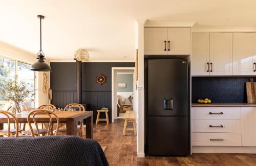 Coles Bay House | Lobster Pot Cabin