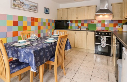 Gardenstown Cottage | LOBSTER POT COTTAGE, pet friendly, with open fire in Gardenstown