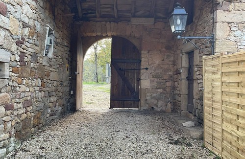 Goutrens House | Loca saiso/vac/Séjour : 120 m² in an authentic, restored farmhouse