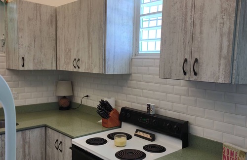 Santurce House | Local Experience! 5 Minutes to Beach; Solar + Cistern