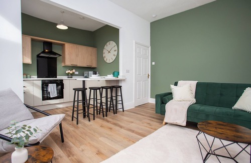 Tynemouth House | Local shops, bars, restaurants and basic amenities